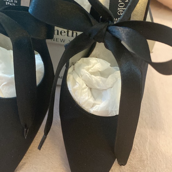 Kenneth Cole Peau De Soie evening shoe leather sole size 7 - Picture 2 of 9